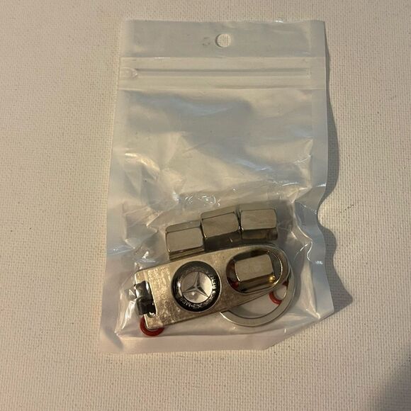 Mercedes Benz metal keychain & valve Stem caps in Silver NWT - Picture 4 of 4